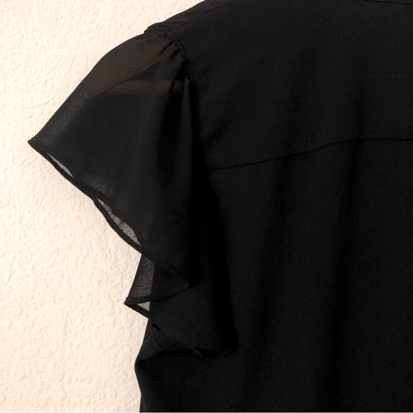 H&M Short-Sleeves Pleated Black Blouse - Women's 4 - Picture 3 of 13